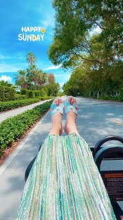 Jen Selter feet photo thumbnail