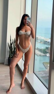 Jen Selter feet photo 1