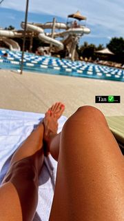 Jen Vick feet photo 9