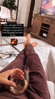 Jen Vick feet photo 2