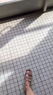 Jen Vick feet photo 3