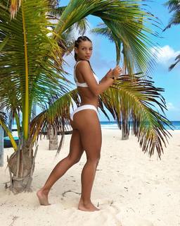 Jena Frumes feet photo thumbnail