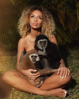 Jena Frumes feet photo thumbnail