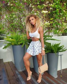 Jena Frumes feet photo thumbnail