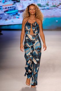 Jena Frumes feet photo thumbnail