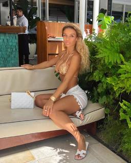 Jena Frumes feet photo thumbnail