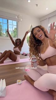 Jena Frumes feet photo thumbnail