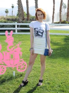 Jena Malone feet photo thumbnail