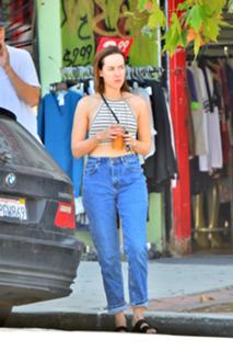 Jena Malone feet photo thumbnail
