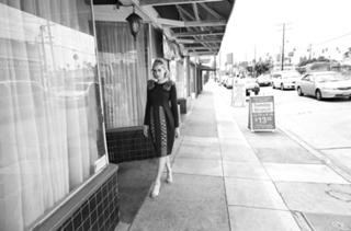 Jena Malone feet photo thumbnail