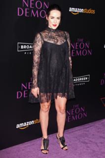 Jena Malone feet photo thumbnail