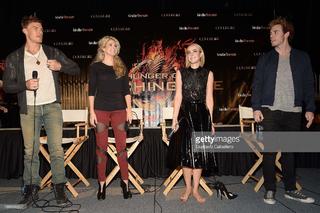 Jena Malone feet photo thumbnail