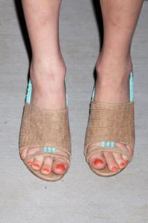 Jena Malone feet photo thumbnail