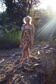Jena Malone feet photo thumbnail