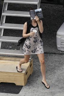 Jena Malone feet photo thumbnail