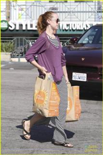 Jena Malone feet photo thumbnail