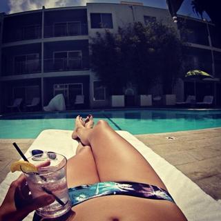 Jena Sims feet photo thumbnail