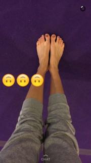 Jena Sims feet photo thumbnail