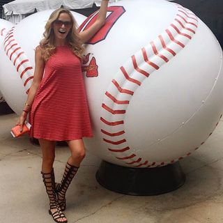 Jena Sims feet photo thumbnail