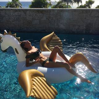 Jena Sims feet photo thumbnail