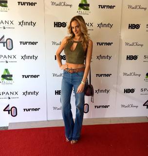 Jena Sims feet photo thumbnail