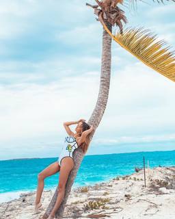 Jena Sims feet photo thumbnail