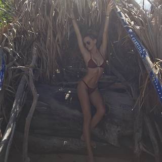 Jena Sims feet photo thumbnail