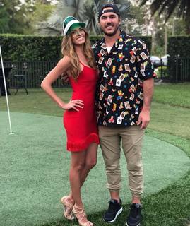 Jena Sims feet photo thumbnail