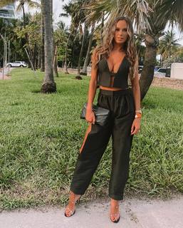 Jena Sims feet photo thumbnail