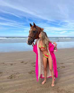 Jena Sims feet photo thumbnail