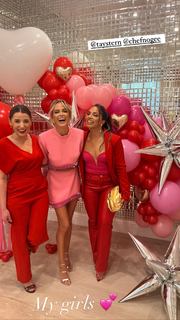 Jena Sims feet photo thumbnail