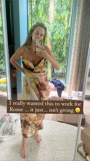 Jena Sims feet photo thumbnail