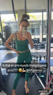 Jena Sims feet photo thumbnail