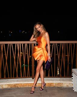 Jena Sims feet photo thumbnail