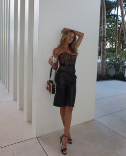 Jena Sims feet photo thumbnail