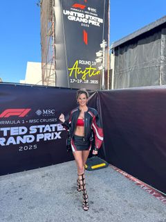 Jena Sims feet photo thumbnail