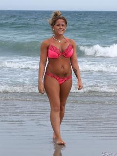 Jenelle Evans feet photo 5