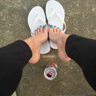 Jenelle Jcakess feet photo thumbnail