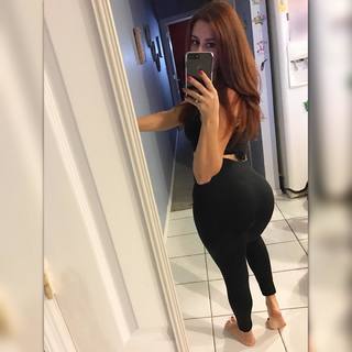 Jenelle Jcakess feet photo thumbnail