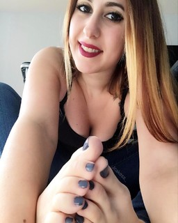 Jenelle Jcakess feet photo thumbnail