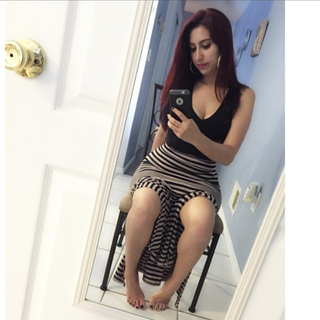 Jenelle Jcakess feet photo thumbnail
