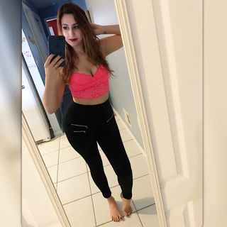 Jenelle Jcakess feet photo thumbnail