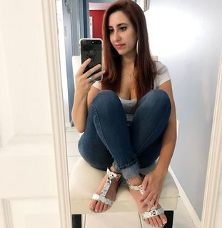 Jenelle Jcakess feet photo thumbnail