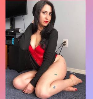Jenelle Jcakess feet photo thumbnail