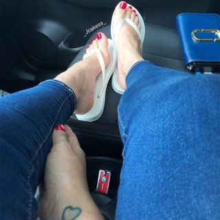 Jenelle Jcakess feet photo thumbnail