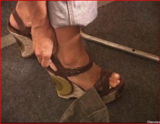 Jenifer Bartoli feet photo thumbnail