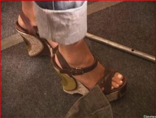 Jenifer Bartoli feet photo thumbnail