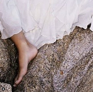 Jenifer Bartoli feet photo thumbnail