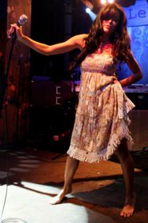 Jenifer Bartoli feet photo thumbnail