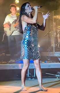 Jenifer Bartoli feet photo thumbnail